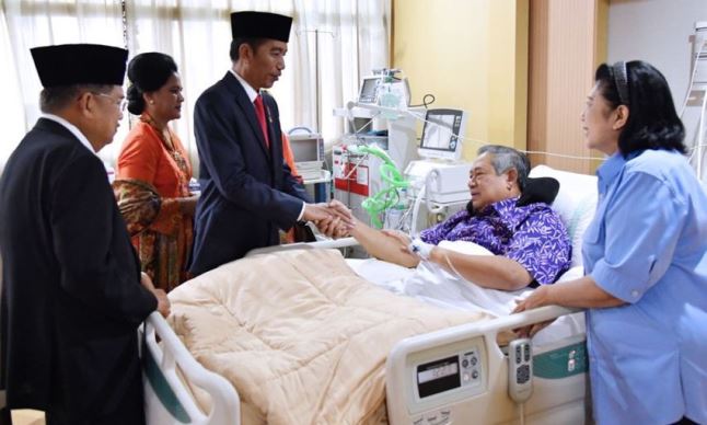 RI 1 dan 2 Kompak Jenguk SBY