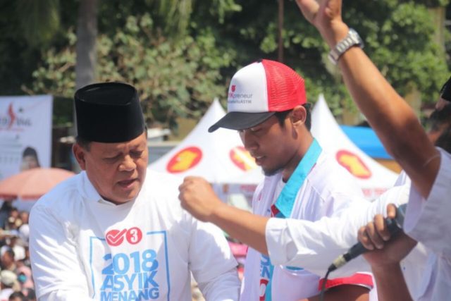 Mengakui Tapi Menggugat