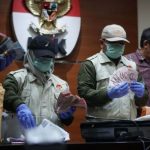 ‘Komisi’ Jerat Pejabat Nakal