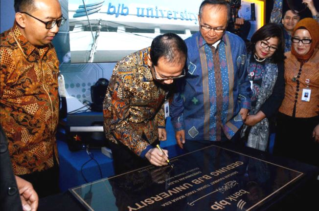 Gembleng Kebutuhan SDM dengan bjb University