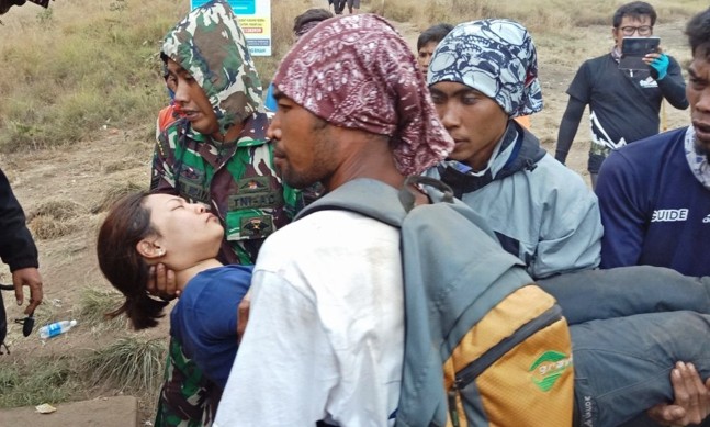 evakuasi pendaki rinjani