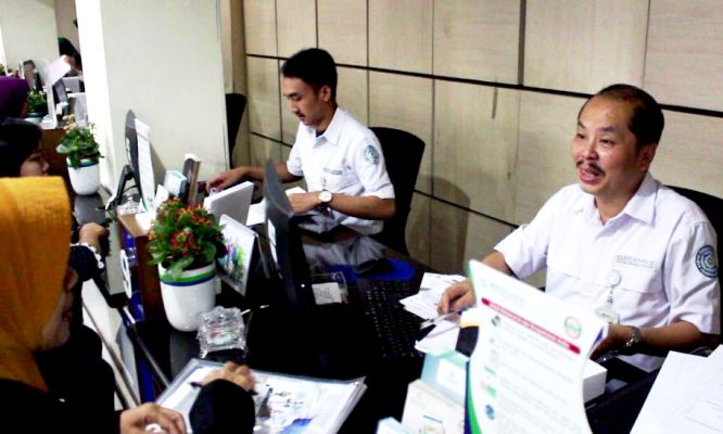 Pimpinan BPJS Kesehatan Cabang Bandung, Terjun Lansung Layani Peserta
