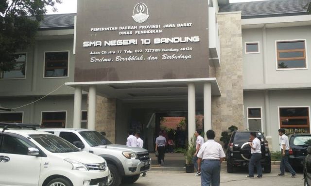 SKS Mulai diterapkan SMAN 10 SMAN 10 Bandung-