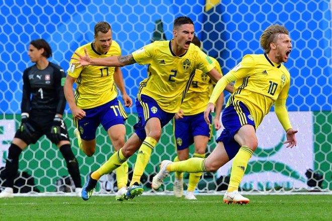Ada Kartu Merah dan VAR dalam Kepastian Swedia ke Perempat Final