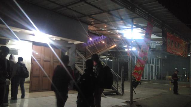 densus geledah rumah teroris bandung