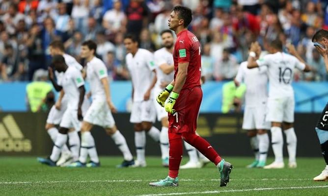 kiper-uruguay-bantu-prancis-lolos-ke-semifinal