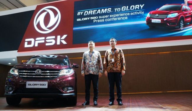 DFSK Glory 580 Resmi Diluncurkan di GIIAS International Auto Show
