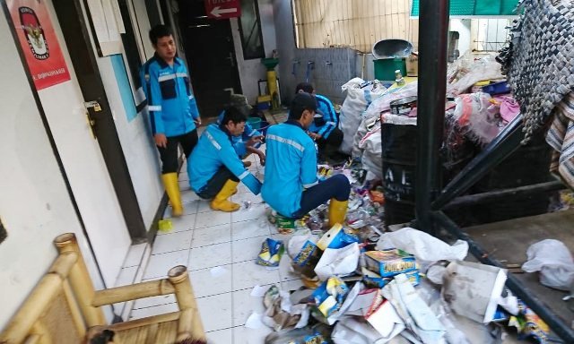 Wajib Bawa Sampah ke Kelurahan