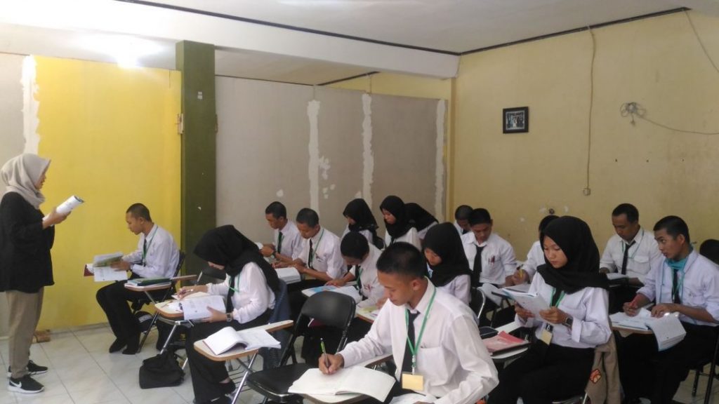 Rp 2 M untuk Latihan Bahasa