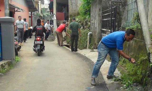 Bantuan RW Lambat Cair