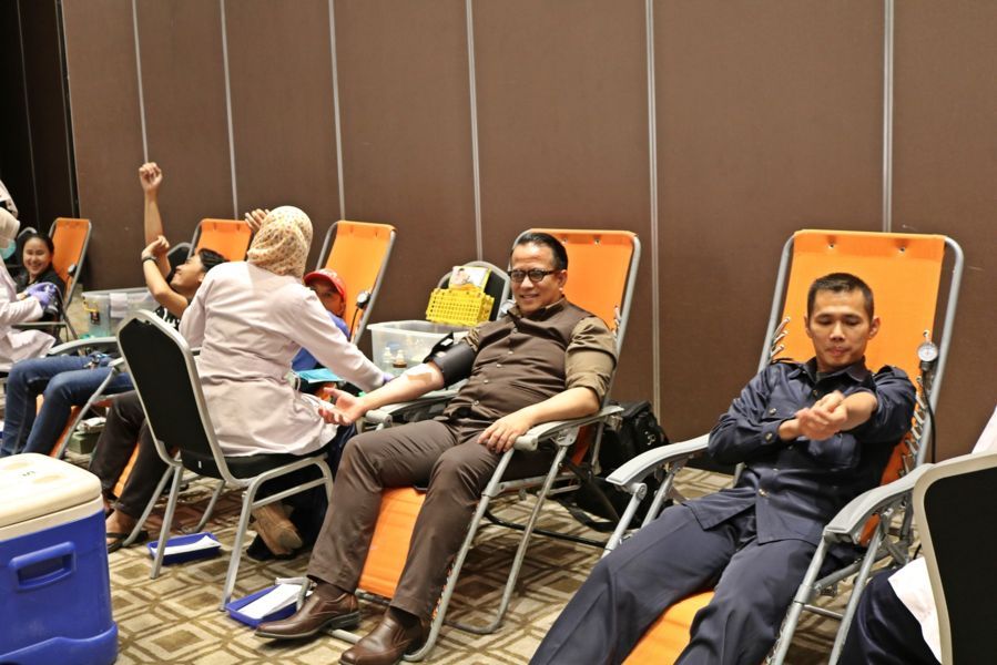 Hotel De Paviljoen Gelar Donor Darah dan Tes Pap Smear