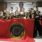 Ajak Latihan Silat Bareng Bule