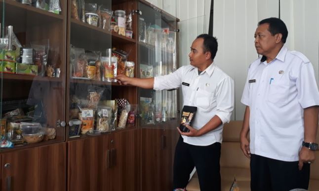 Produk Bersertifikat Halal Masih Minim