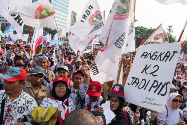 Honorer K2 Ancam Demo