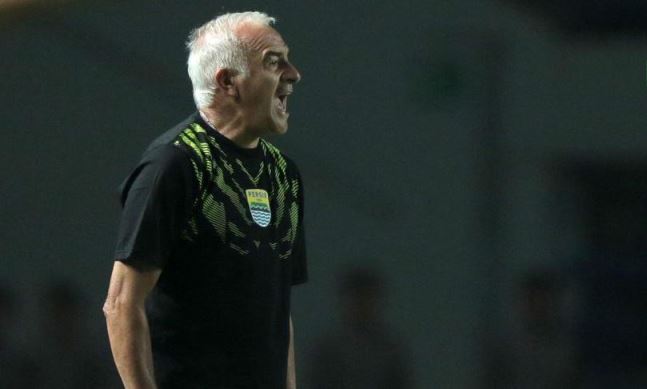 Gomez Ancam Tinggalkan Persib