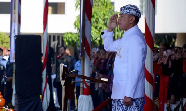 KRITISI KEMISKINAN: Pj Gubenur M. Iriawan