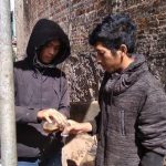 Guru Honorer Nyambi Moyan Bari Ngopi