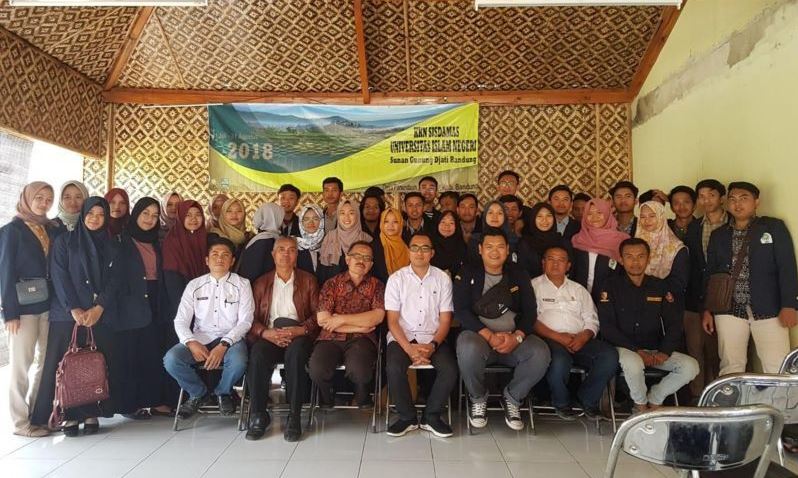 Kades Panundaan Laksanakan Program Rutilahu Kades Panundaan Laksanakan Program RUTILAHU