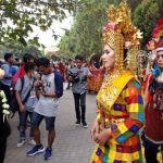 Menampilkan Baju Adat Setiap Provinsi