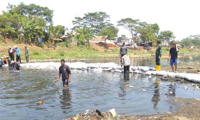 Bantah Ratusan Hektar Alami Kekeringan
