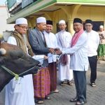 Penjabat Bupati Sumedang kurban sapi