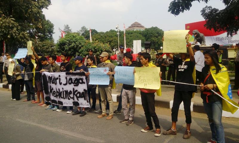 PMII Kota Bandung Desak Polda Jabar Periksa Ustaz Evie Effendi PMII Kota Bandung Desak Polda Jabar Periksa Ustaz Evie Effendi