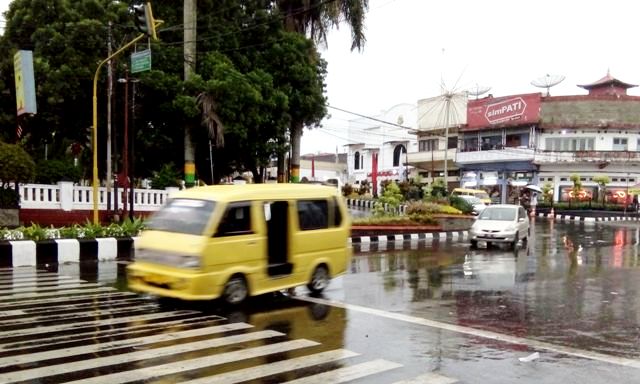 Akhir Tahun, Perubahan Trayek Angkot