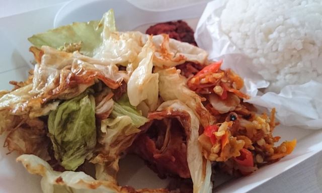 Ayam Geprek dan Tumbuk Jadi Best Seller