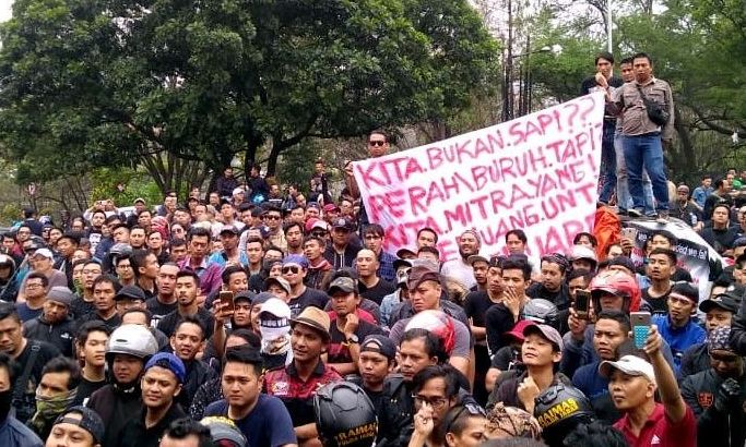 Pengemudi Daring Tuntut Kesejahteraan