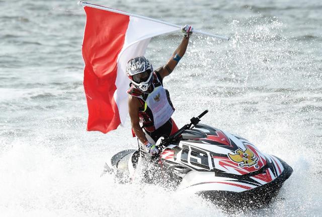 Jetski Tambah Emas Indonesia