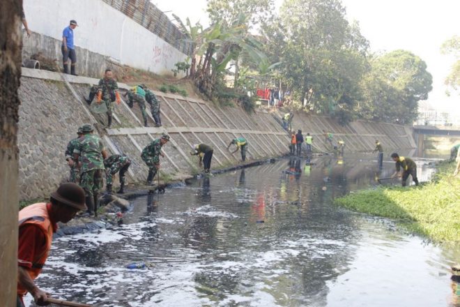 57 Perusahaan dalam Pengawasan DLH 57 Perusahaan dalam Pengawasan DLH