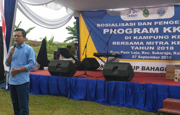 Komisi IX Bersinergi dengan BKKBN dalam Kampung KB Komisi IX Bersinergi dengan BKKBN dalam Kampung KB