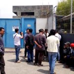 Karyawan PT SMU Resah