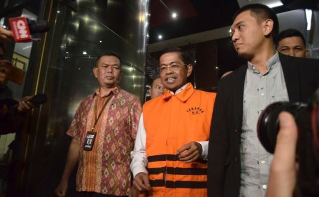 Tak Ancam Citra Golkar Idrus Marham resmi ditahan KPK setelah menjalani pemeriksaan selama kurang lebih empat jam atas kasus dugaan suap PLTU Riau-1.