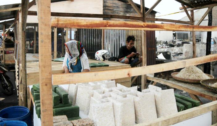 Pedagang Korban Kebakaran Dimintai Uang Pedagang Korban Kebakaran Dimintai Uang