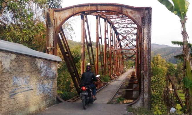 Warga Pasrah Jalur KA Ciwidey Diaktifkan