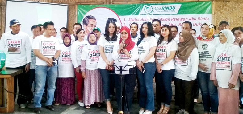 Relawan Aku Rindu Deklarasi Dukung Jokowi-Amin Relawan Aku Rindu Deklarasi Dukung Jokowi-Amin