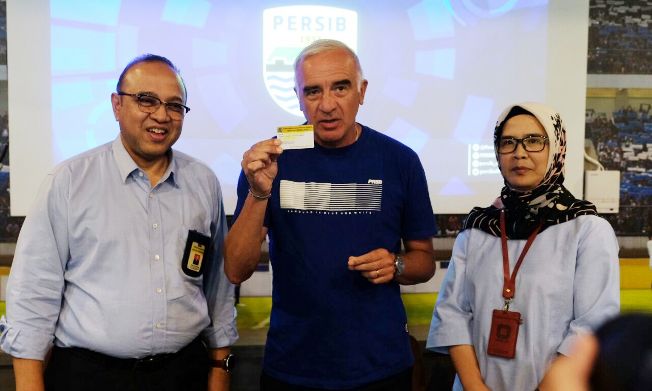 Peringati Hari Pelanggan, Kanwil DJP Jabar I Kunjungi Persib