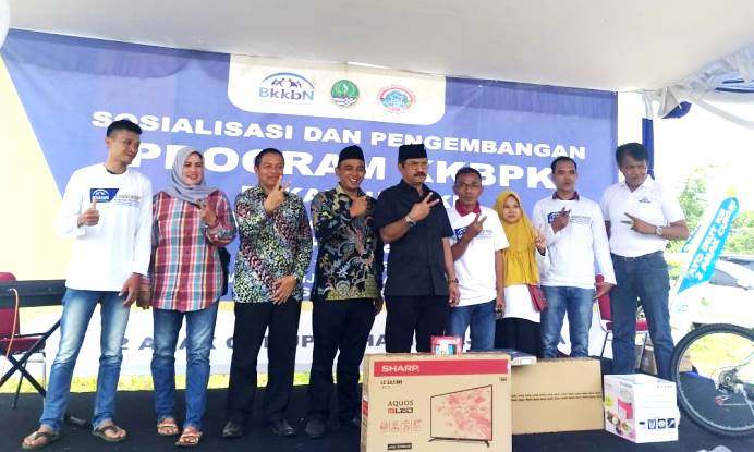 Bangun Kampung KB dengan Semangat Gotong Royong