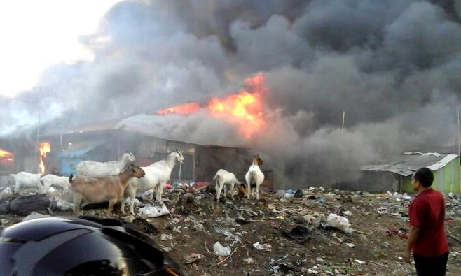 kebakaran pasar edebage