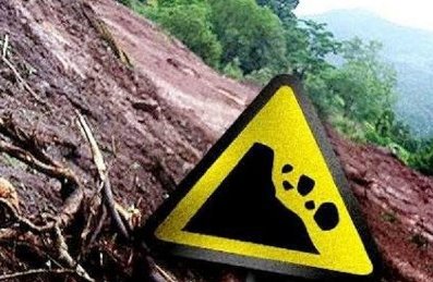 Kabupaten Sumedang Dilanda Hujan Disertai Angin Kencang, Sejumlah Wilayah Alami Longsor