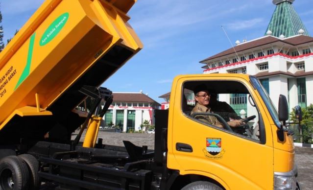 peremajaan truk sampah