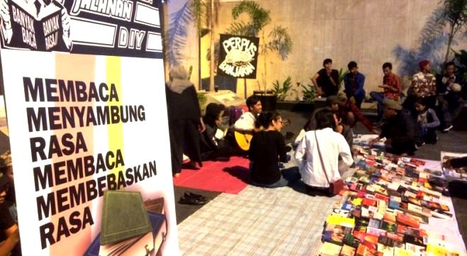Kembangkan Perpustakaan Jalanan perpus jalanan