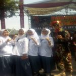 Pelajar Antusias Saksikan Pameran Militer