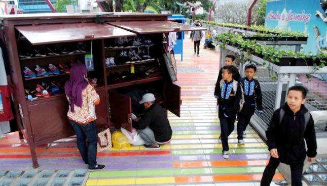 Tidak Bangun Skywalk untuk PKL Cicadas