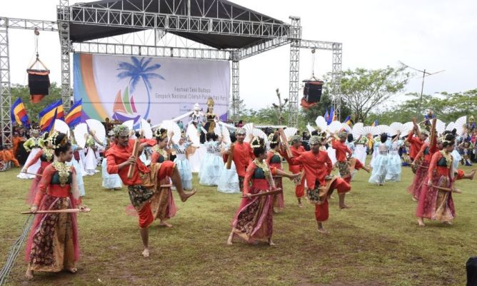 200 Seniman akan Meriahkan Festival Geopark Ciletuh 2018 200 Seniman akan Meriahkan Festival Geopark Ciletuh 2018