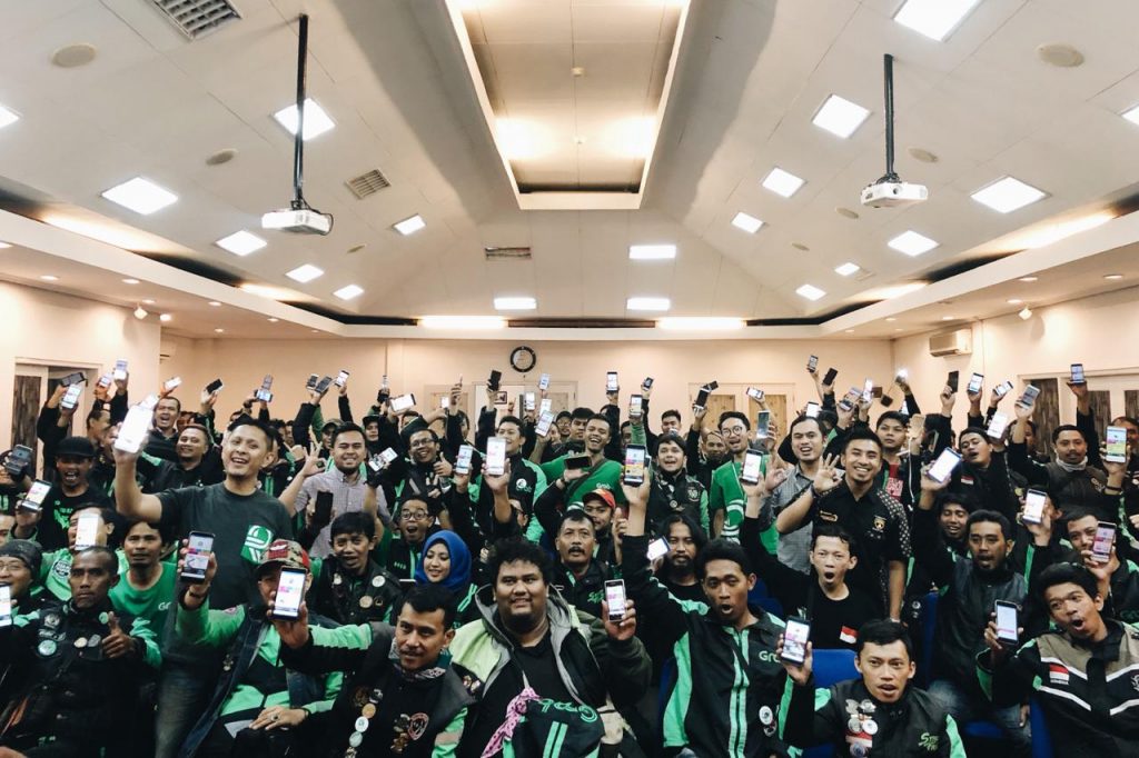 Komunitas Ojek Online ini Berbondong Download Aplikasi My Pertamina