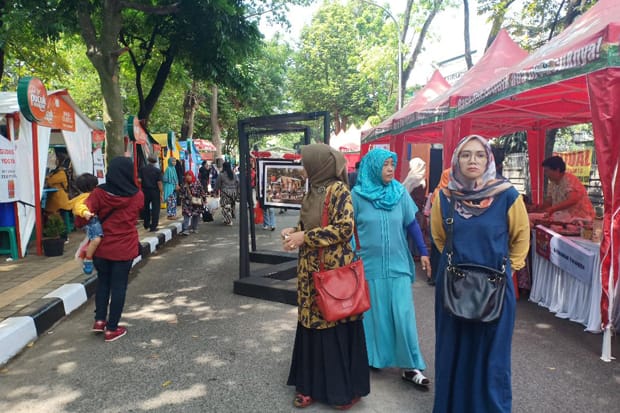 Oded Resmikan Kawasan Food Street Valkenet Malabar