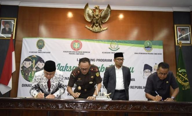 Bantu Program 'Jaksa Sahabat Guru'