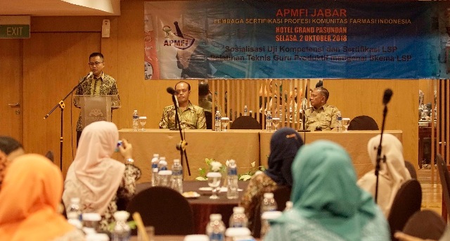 Sosialisasikan Sertifikasi Profesi Farmasi